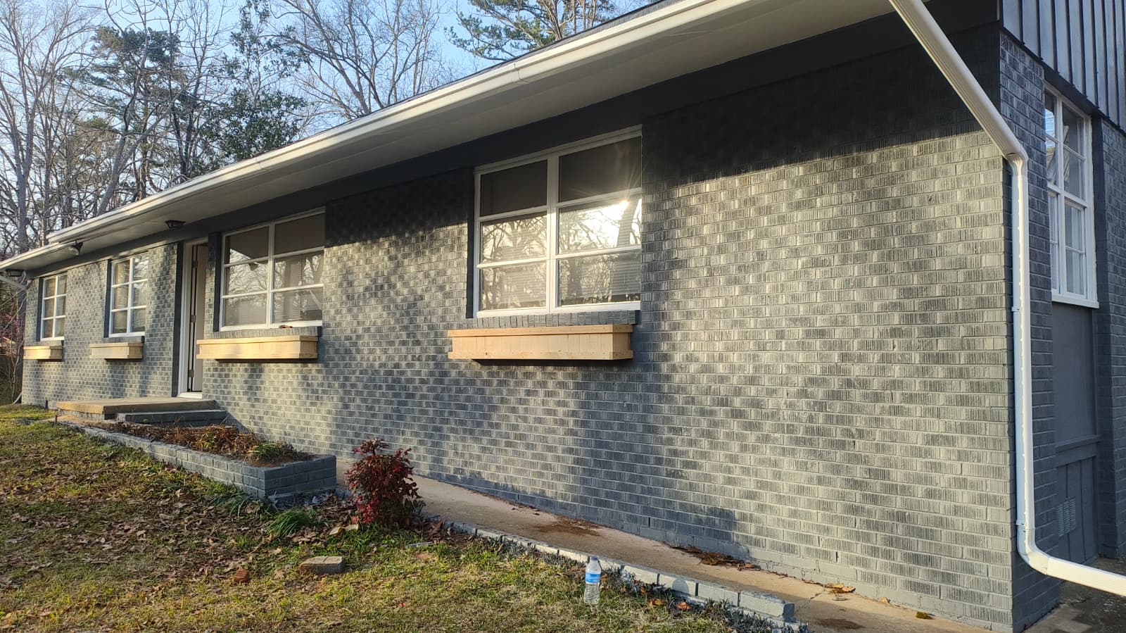 Exterior 4